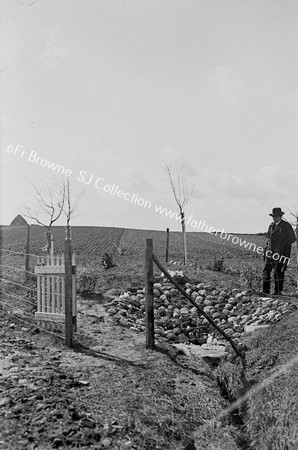 HOLY WELL THE WELL (DISTANT)